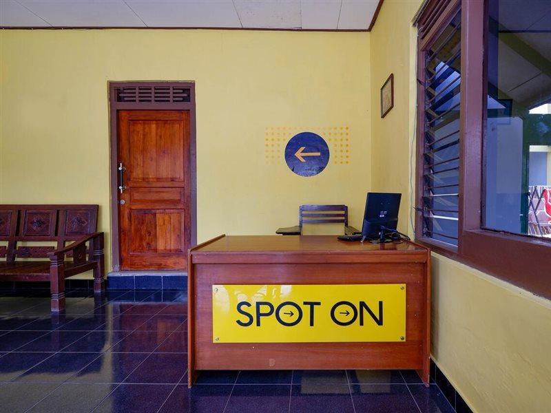 Spot On 2821 Griya Kawula Syariah Otel Solo Dış mekan fotoğraf