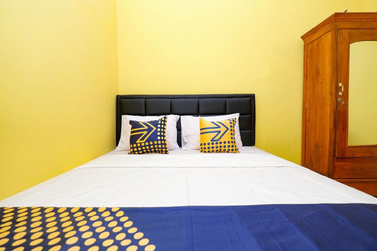 Spot On 2821 Griya Kawula Syariah Otel Solo Dış mekan fotoğraf