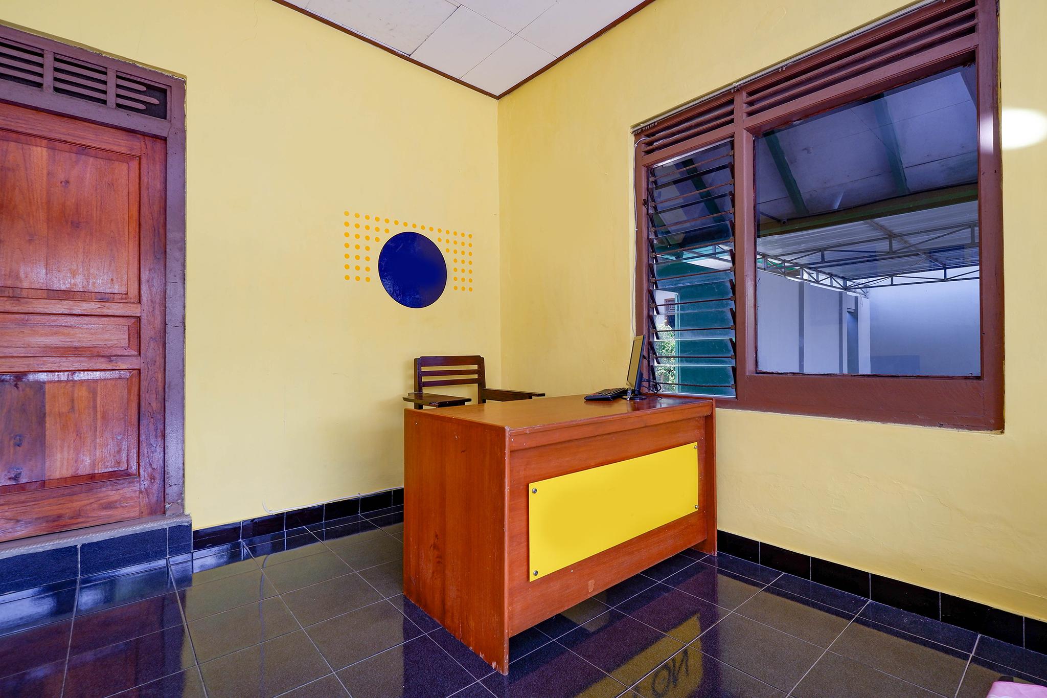 Spot On 2821 Griya Kawula Syariah Otel Solo Dış mekan fotoğraf