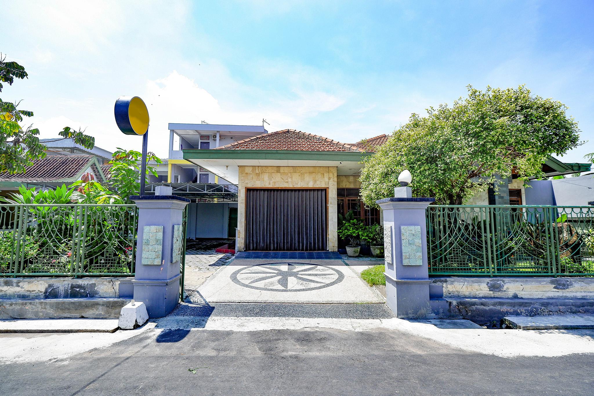 Spot On 2821 Griya Kawula Syariah Otel Solo Dış mekan fotoğraf