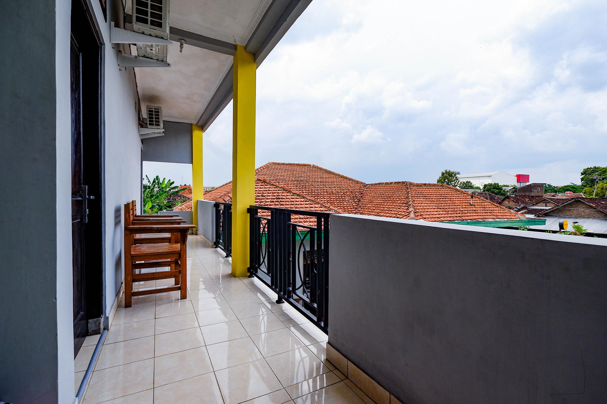 Spot On 2821 Griya Kawula Syariah Otel Solo Dış mekan fotoğraf
